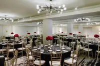 Hotel Covington Cincinnati Riverfront - breakfast
