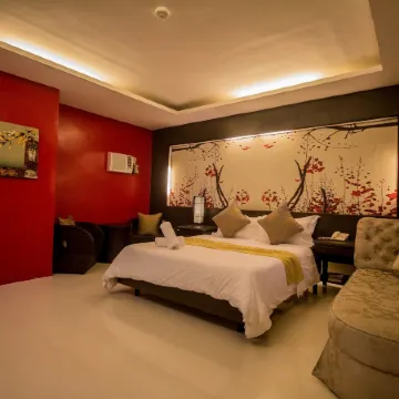 The Red Palm Suites and Restaurant