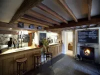 Finch's Arms - bar