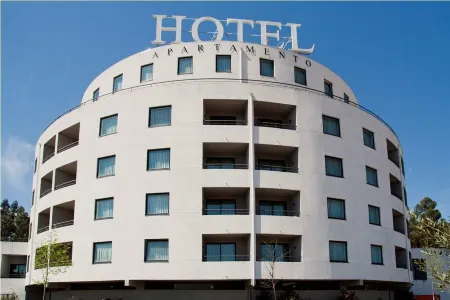 Paredes Hotel Apartamento Отели в г. Valpedre