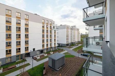 RentPlanet - Apartamenty Jagiellońska Отели рядом с достопримечательностью «Multioutlet Sp. z o.o.»