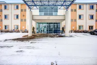 Motel 6 Red Deer, AB