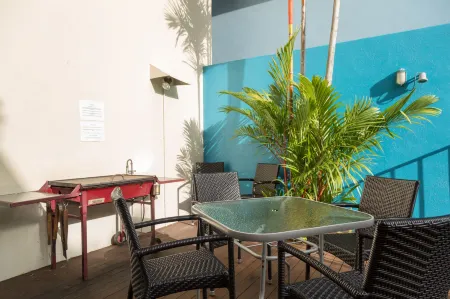 Macrossan House Boutique Holiday Apartments