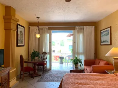 Hotel la Nueva Posada Отели в г. Чапала
