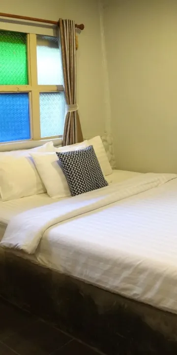 ห้องพร้อมเครื่องปรับอากาศ(เตียงใหญ่)