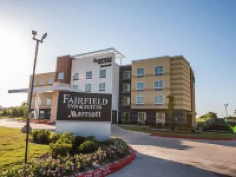 Fairfield Inn & Suites Huntsville Hotels in Walker County
