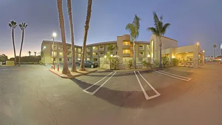 Chula Vista Inn Отели рядом с достопримечательностью «Лас Америка Премиум Аутлетс»