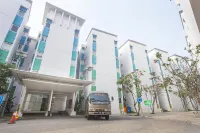 De Green Inn @Aeropolis Hotell i Karang Sari