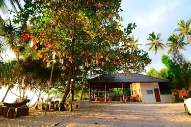 รูปภาพของบ้านชายเลรีสอร์ท ขนอม