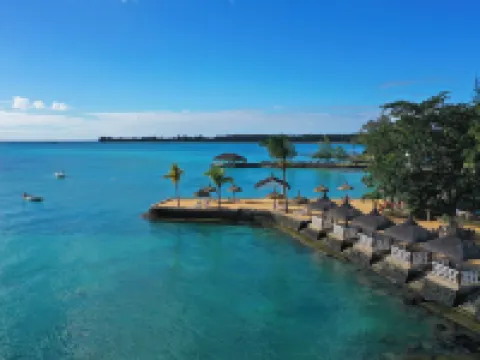 Coral Azur Beach Resort โรงแรมในมอริเชียส