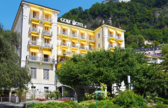 雷上尉高爾夫酒店