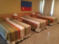 Tropical Barra Hotel โรงแรมใกล้หาด Joatinga Beach