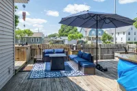 Welcome to North Beach Bungalow!Steps to the Beach, Minutes to Everything!