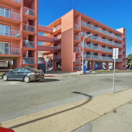 Americana Motor Inn on Boardwalk