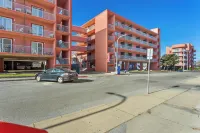 Americana Motor Inn on Boardwalk