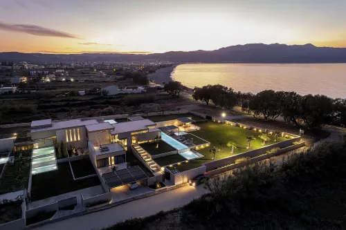 Pnoe Villas - Seafront Experience Hotels in Platanias