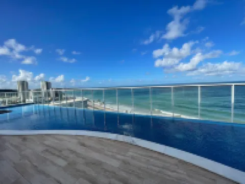 スタジオ コム ビスタ マール エン マセイオ – マックス レヴ