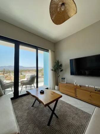 Aladdin Chalets - 1 Bedroom Отели в г. Акаба