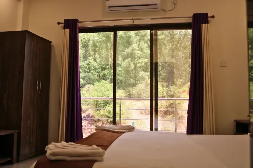 Melody 24 East Resort Hotels in Dhangarwadi