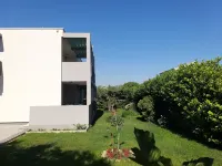 Modern Apartment in Kaštel Štafilic with Fenced Garden Hotels in der Nähe von Flughafen Split