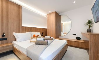 Mgk Complex Suite with Private Pool Ligaria,Made