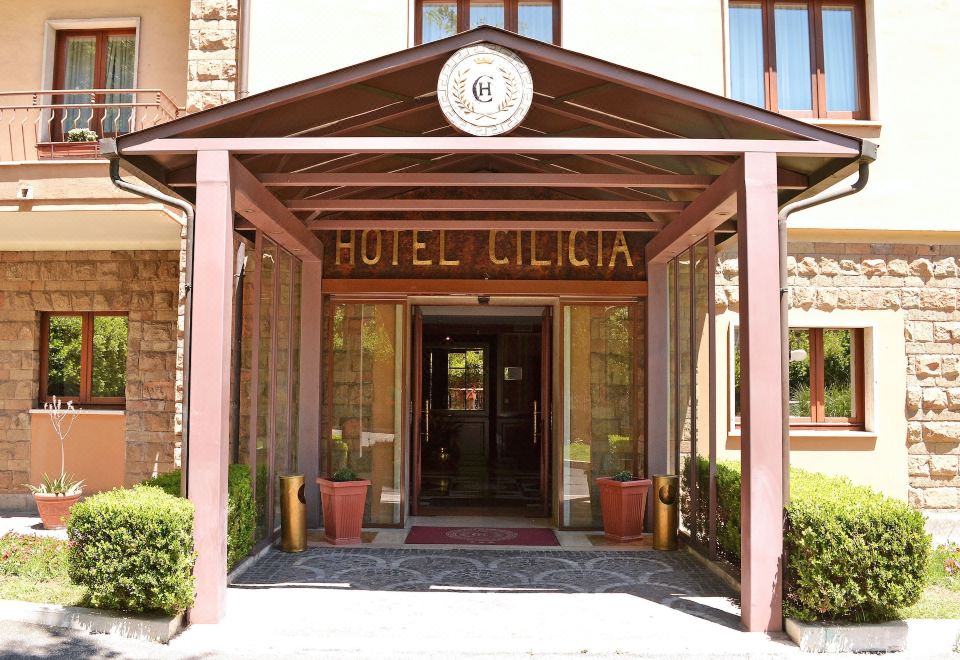 Cilicia Hotel Over view