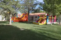 Camping de Zaragoza فنادق في La Muela