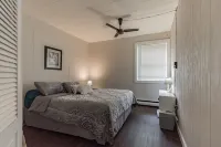 Two Brooks Lodge - parking