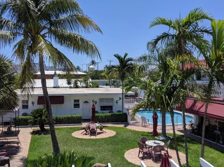 Breakaway Inn Guest House