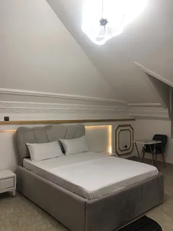 Valero Hotel Отели в г. Abomey Calavi