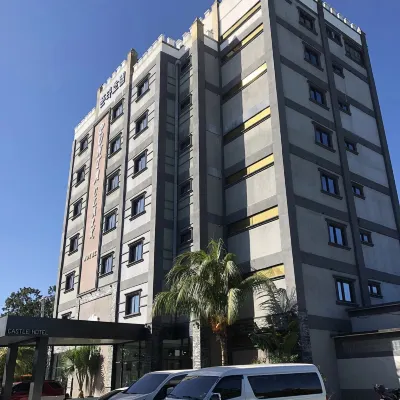 蓬塔克拉克酒店 鄰近含羞草高爾夫球場的酒店