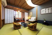 Ryokan HachisunoIto - pemandangan pegunungan