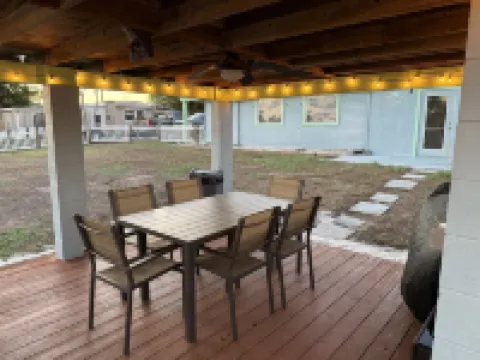 Flamingo Bay Cottage 3 Bedroom Cottage by RedAwning