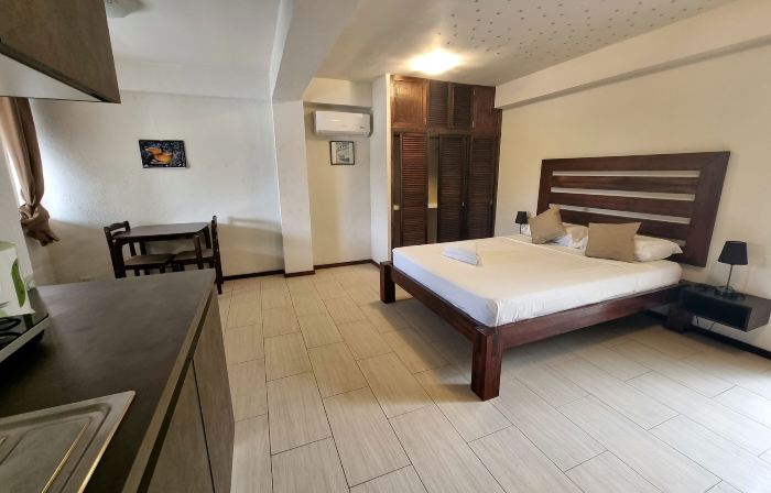 Day & Night Accommodations