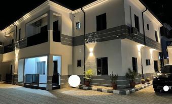 White Angels Hotel and Suites