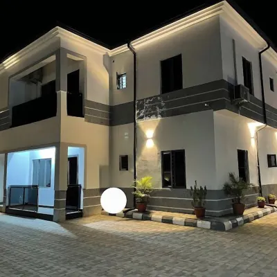 White Angels Hotel and Suites Hotels near Kubwa General Hospital