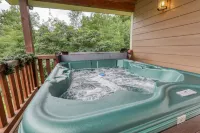 Smoky Mountain Getaway 3 Bedroom Cabin by RedAwning