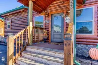 Ern822 - Smoky Oasis - Great Location, Private Indoor Heated Pool! Cabin