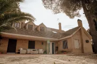 Vega de la Reina Hotels in 