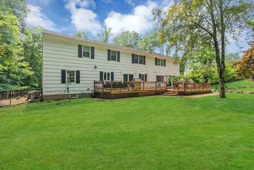 벽난로, 극장과 게임이 있는 가을 가족 오아시스