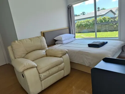 Small 2-Bedroom Flat at Rangiatea Road, Epsom, Auckland