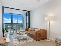 KozyGuru / Wentworth Point / 1 Bed Waterview Apt / Nwp017-1705