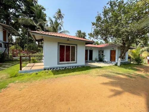 Disa Vila Hotels in Akshi