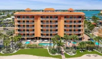 Surf Beach Treasure Island Resort - Apartments