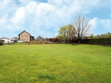 Holiday Home in Lierneux with Private Garden