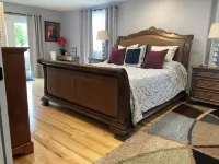 Amazing 3 Bedroom Apt&Porch  1.8 Miles from Beach 45 Minutes Driving to Salem MA