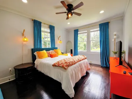 3-bedroom in Mid City, walking distance to LSU lakes, Garden District