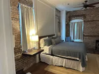 Charming pet-friendly suite in the heart of historic downtown Apalachicola