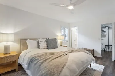 Luxury Modern Palm Beach Gardens Home with Heated Pool-Near Beach & Restaurants