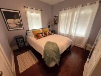 Charming, family-friendly house centrally located in the Garden District! 먼로 호텔